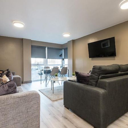ليفربول Host Apartments - Spacious 3 Bed Apartment With 3 Ensuites المظهر الخارجي الصورة